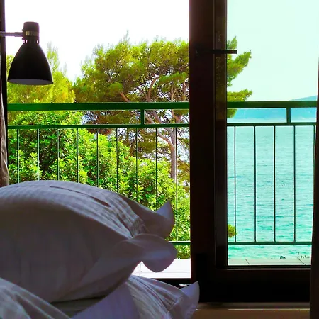 Right On Beach In Marisbella Vila Brela